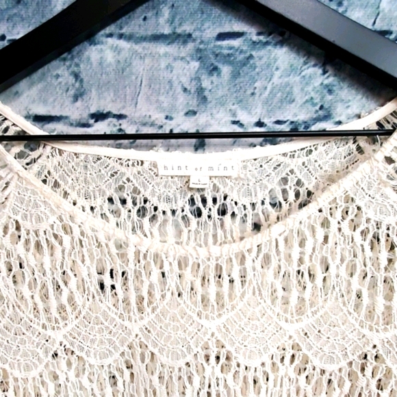 5/$30 🎀 Hint of Mint | Flirty Boho Crochet Lace Top - Picture 2 of 8